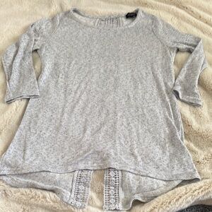 🌷The Limited sweater